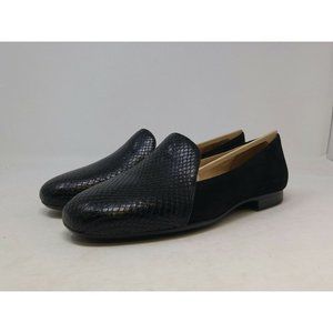 Naturalizer Women's Black Flat 7 Wide US